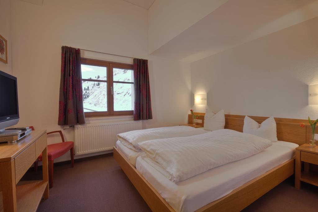 Adler Damuels Gasthof Hotel Екстер'єр фото